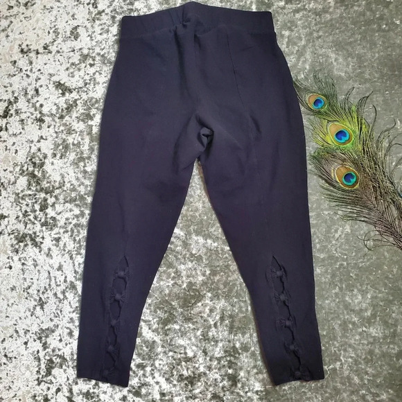 Torrid Black Crop Bow Back Leggings - Picture 7 of 8